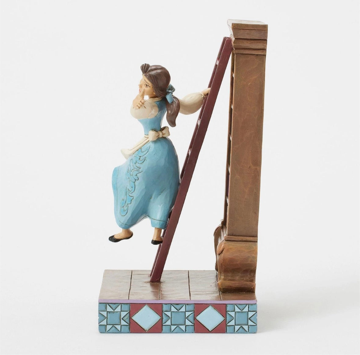 BELLE IN BIBLIOTECA-Disney traditions